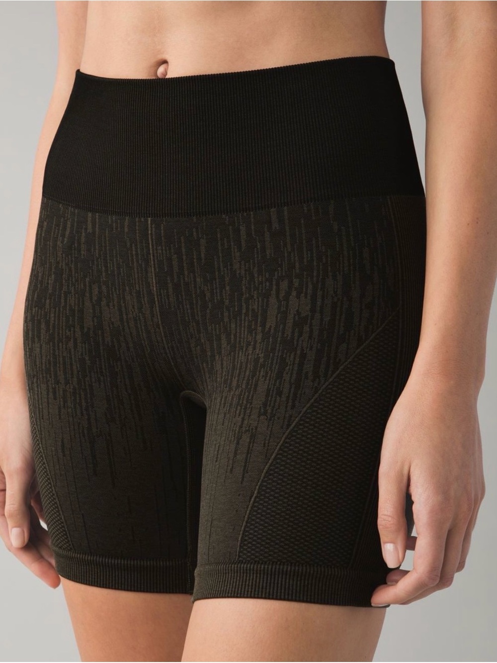 Lululemon Sculpt Short Black Grey Seamless High Rise Shorts Size 8 NWT